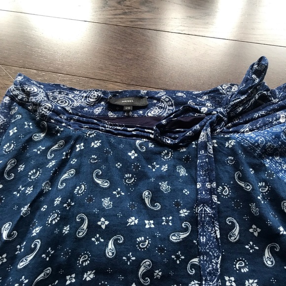 Diesel kerchief blue bandana layered lined skirt. Size 28 - Picture 4 of 6